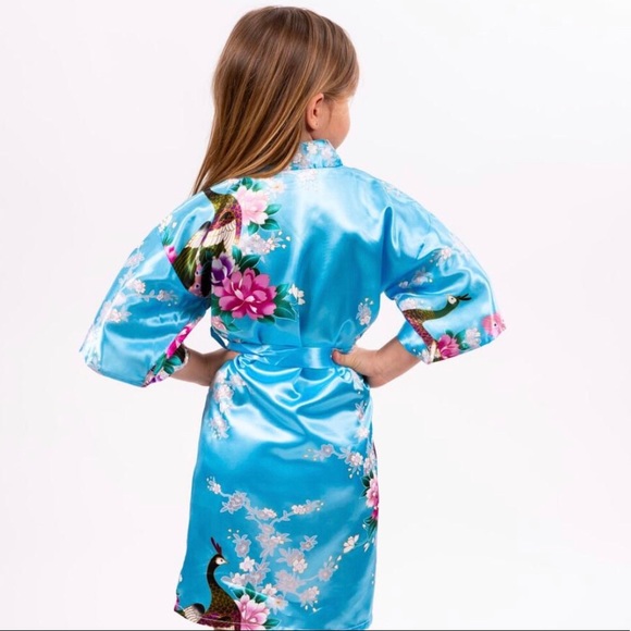 Adorable Floral Peacock Robes 4 MiniMe Princesses - Picture 3 of 14